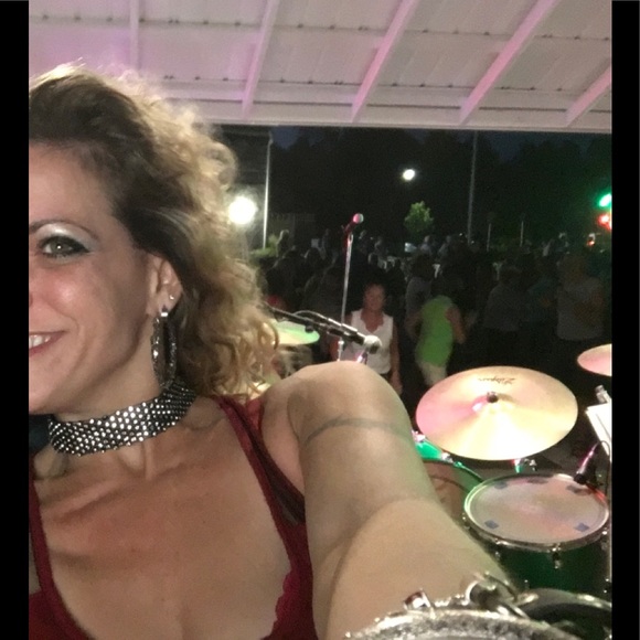 Meet your Posher, Melissa - Picture 1 of 1